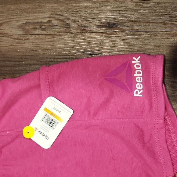 💥 Reebok relaxed short  NWT - Picture 3 of 5